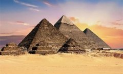 揭秘古埃及最大金字塔修建之谜：7000人建造20年即可