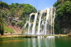 中国最大的瀑布:黄果树瀑布，享有中华第一瀑的美称