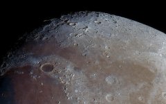 月球上为什么会有那么多陨石坑，或许是因为爆炸（月球观察）
